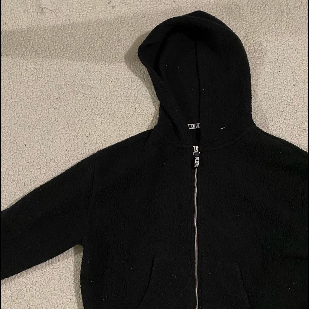 black fleece PINK hoodie cropped